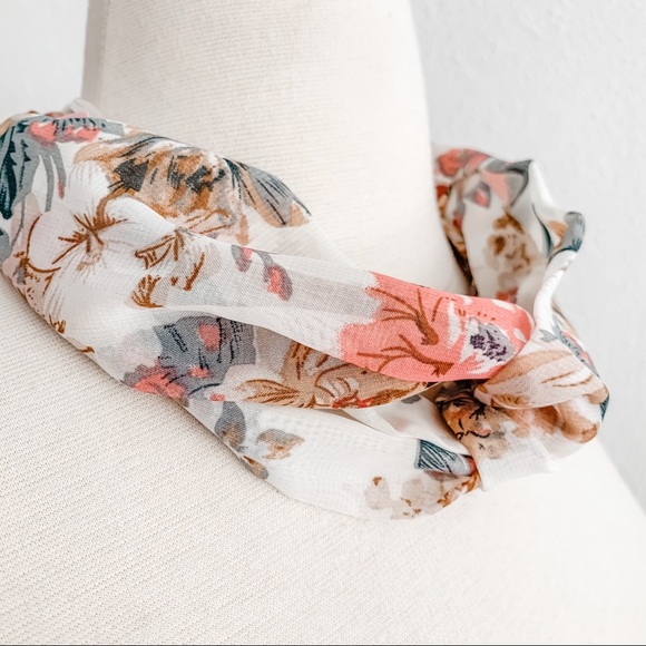 NBW Floral Headband - Picture 3 of 6